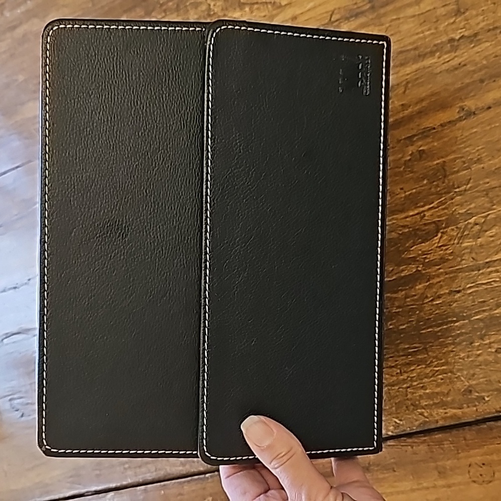 Electronic Devise Organizer - Picture 5 of 9